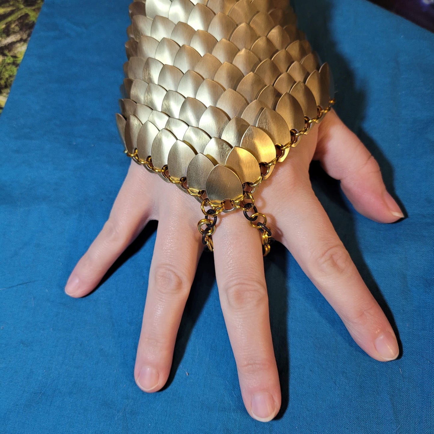 Scale Half Glove - Custom